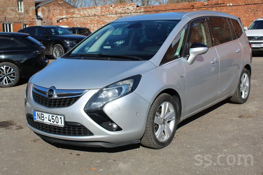 Opel Zafira 2015 photo 2