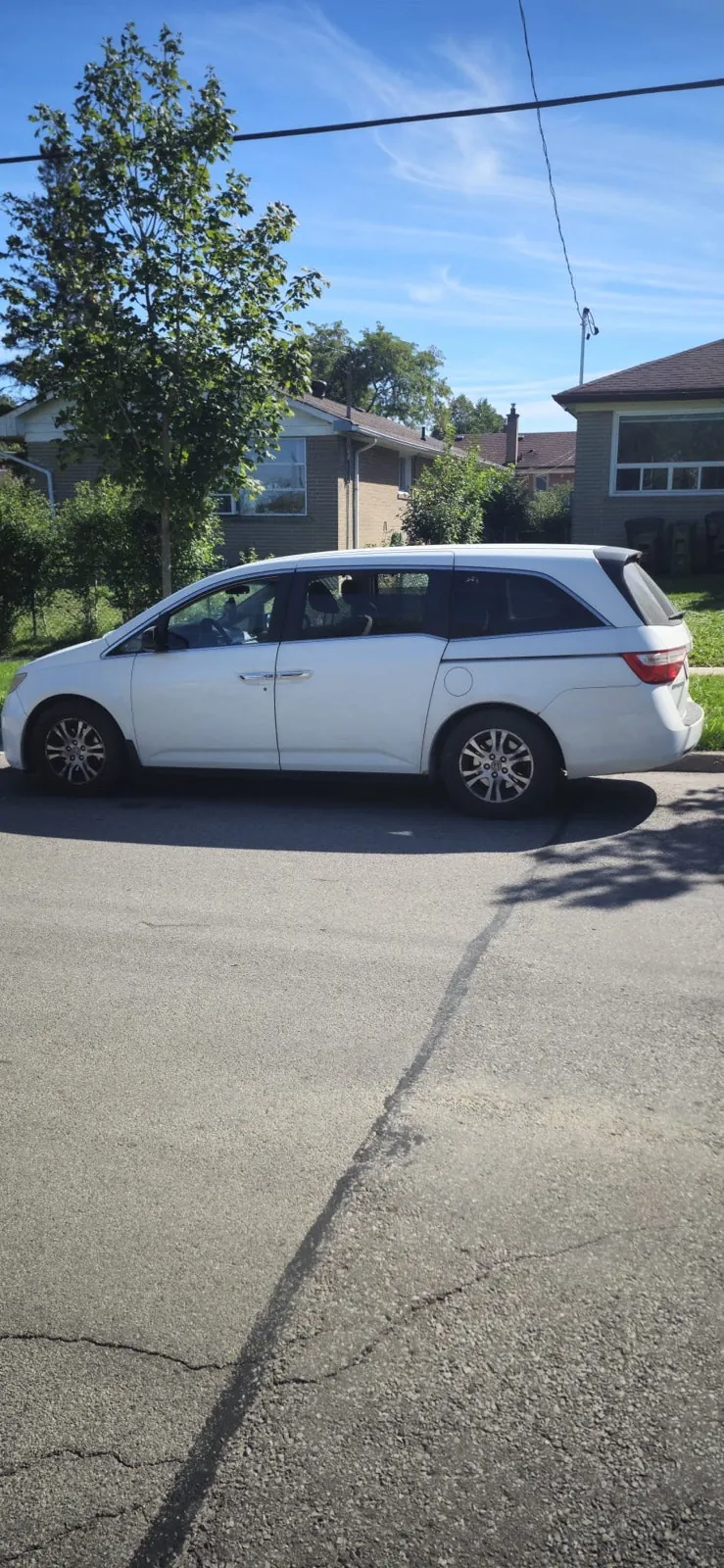 Honda Odyssey 2011 photo 3