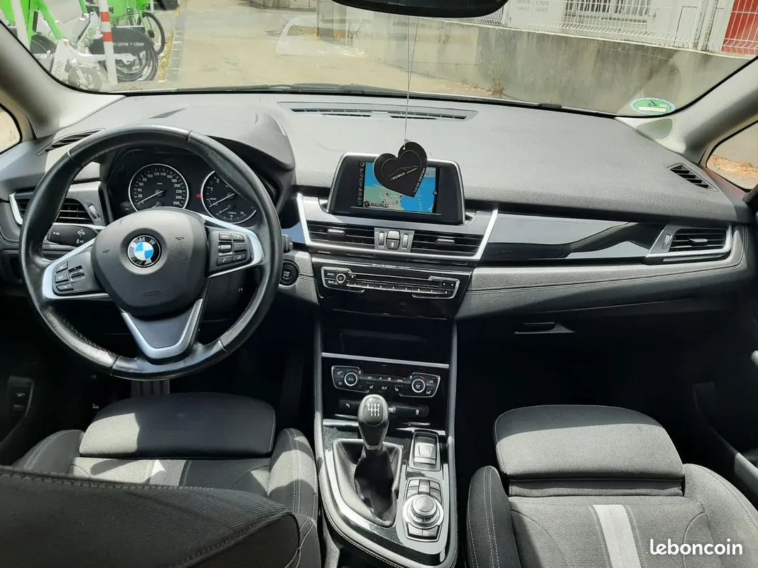BMW 218I 2016 photo 2