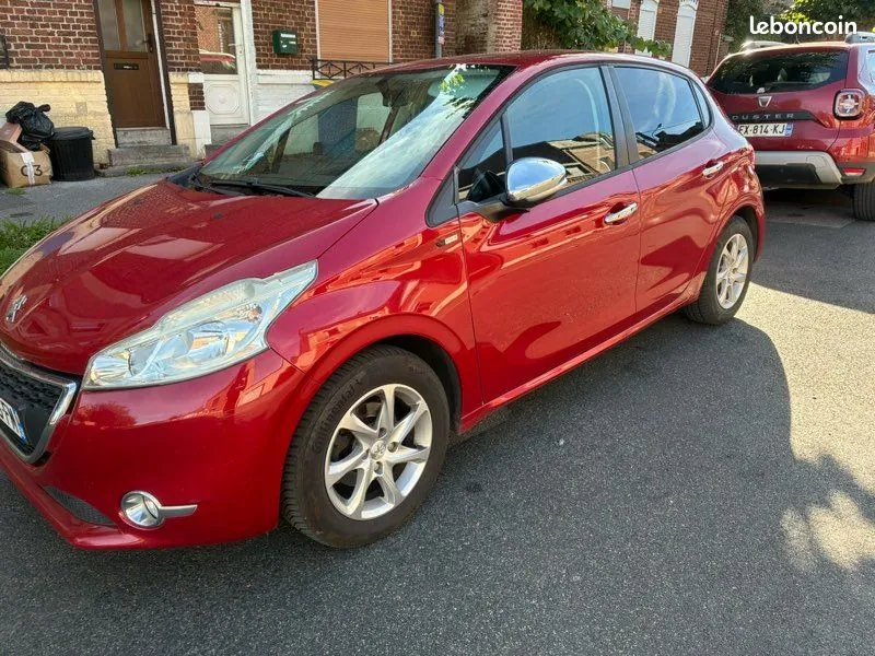 Peugeot 208