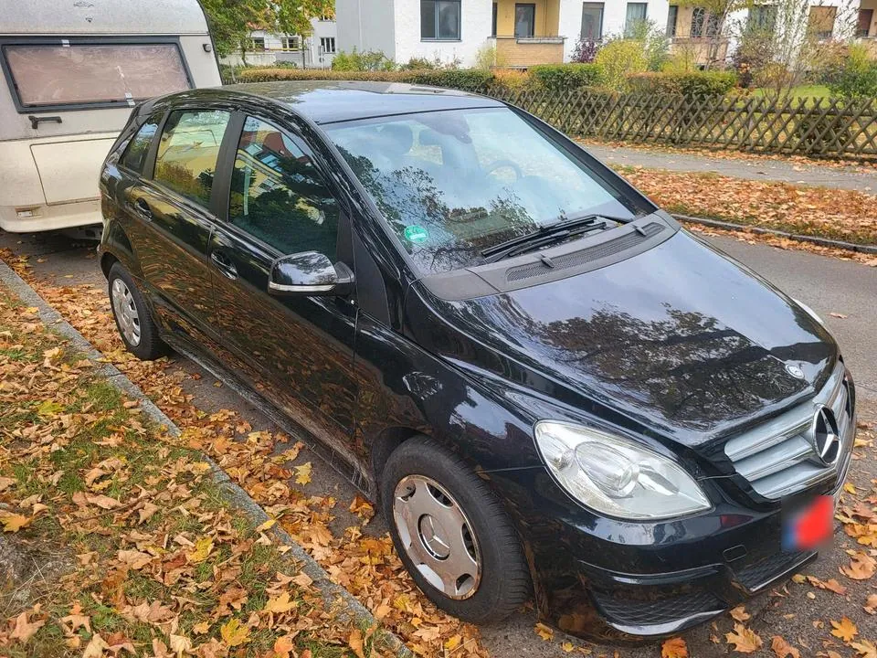 Mercedes-Benz B 160