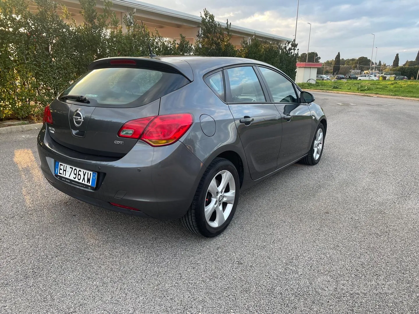 Opel Astra 2012 photo 4