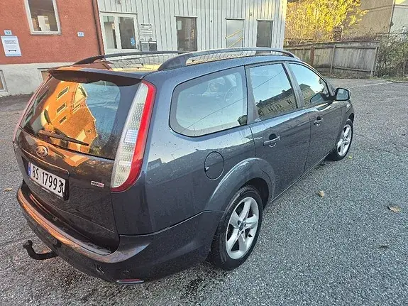 Ford Focus 2010 photo 4