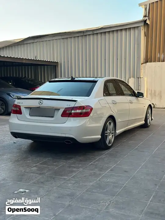 Mercedes-Benz E-Class 2011 photo 4