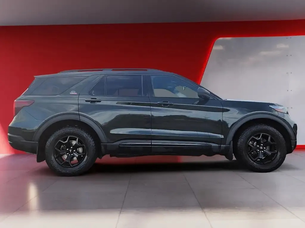 Ford Explorer 2022 photo 3