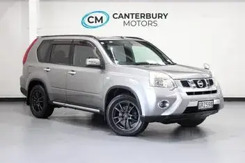 Nissan X-Trail 2011 photo 2