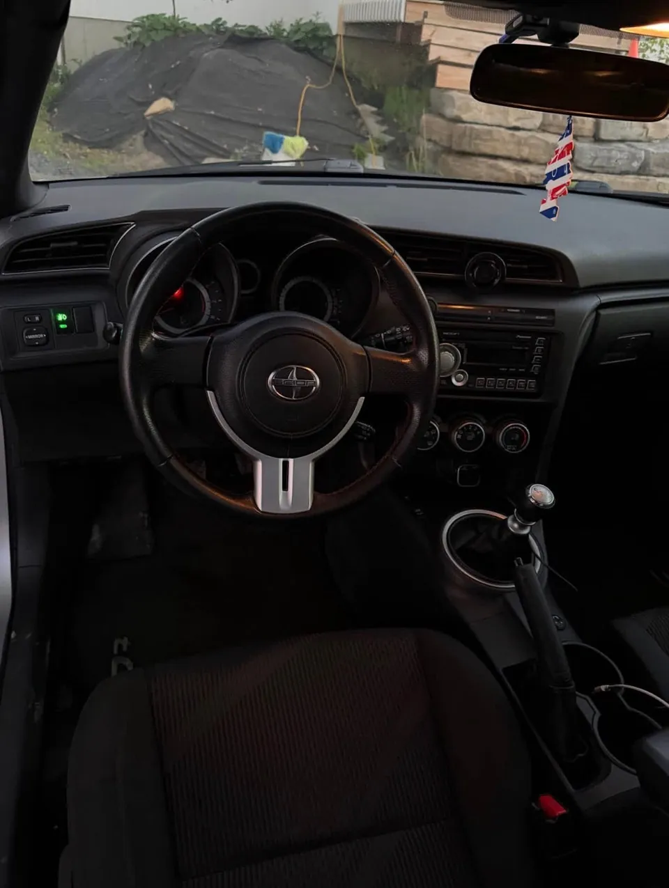 Scion Tc 2012 photo 4