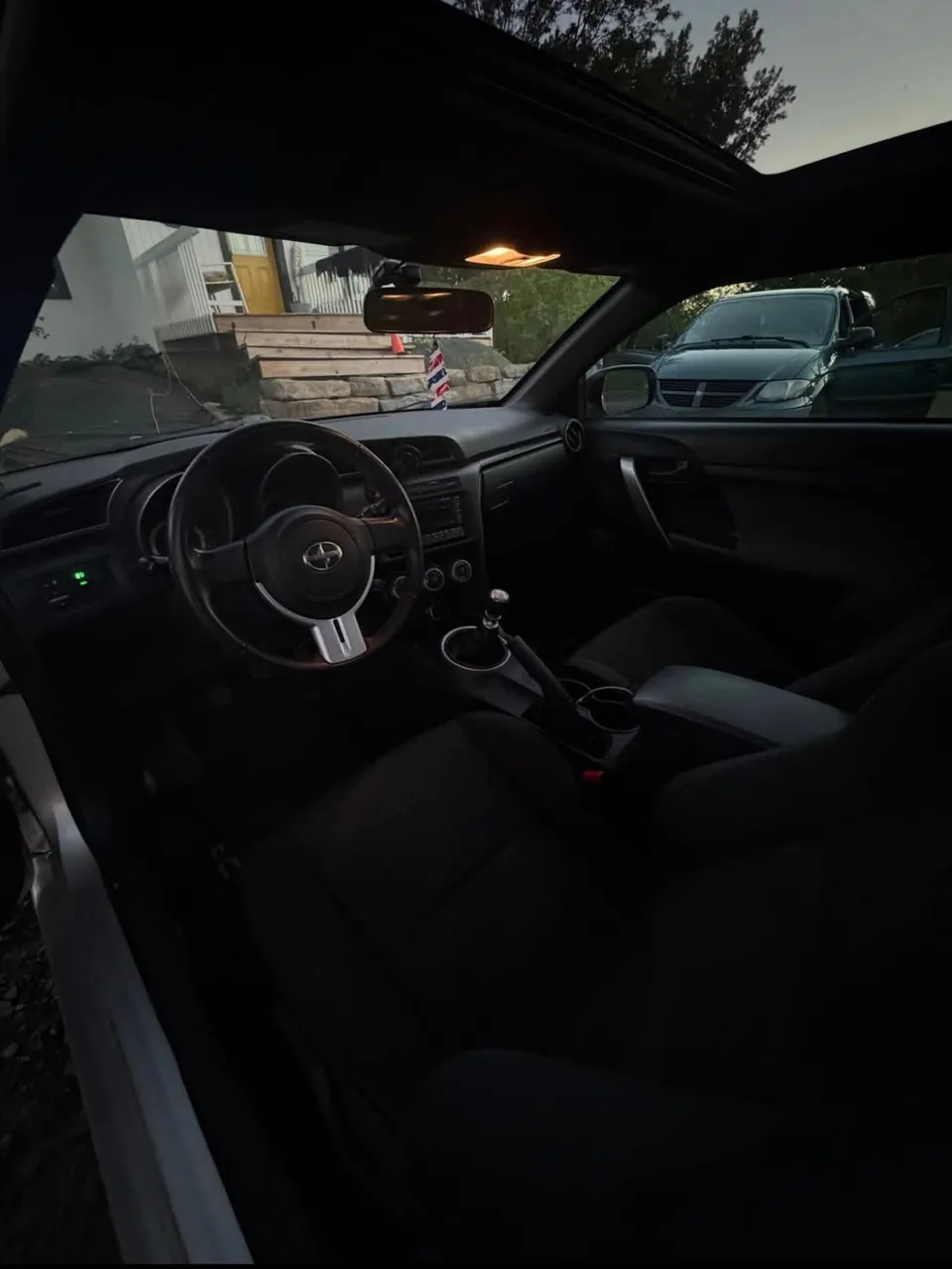 Scion Tc 2012 photo 3