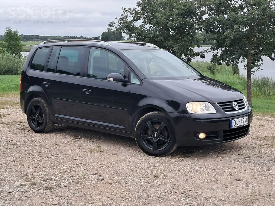 Volkswagen Touran 2003 photo 2