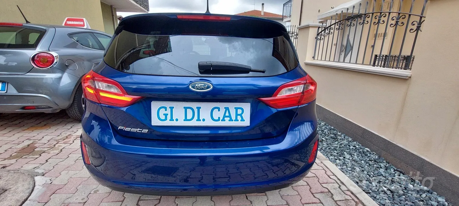 Ford Fiesta 2017 photo 2