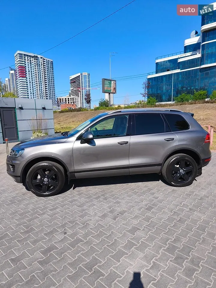 Volkswagen Touareg 2016 photo 2