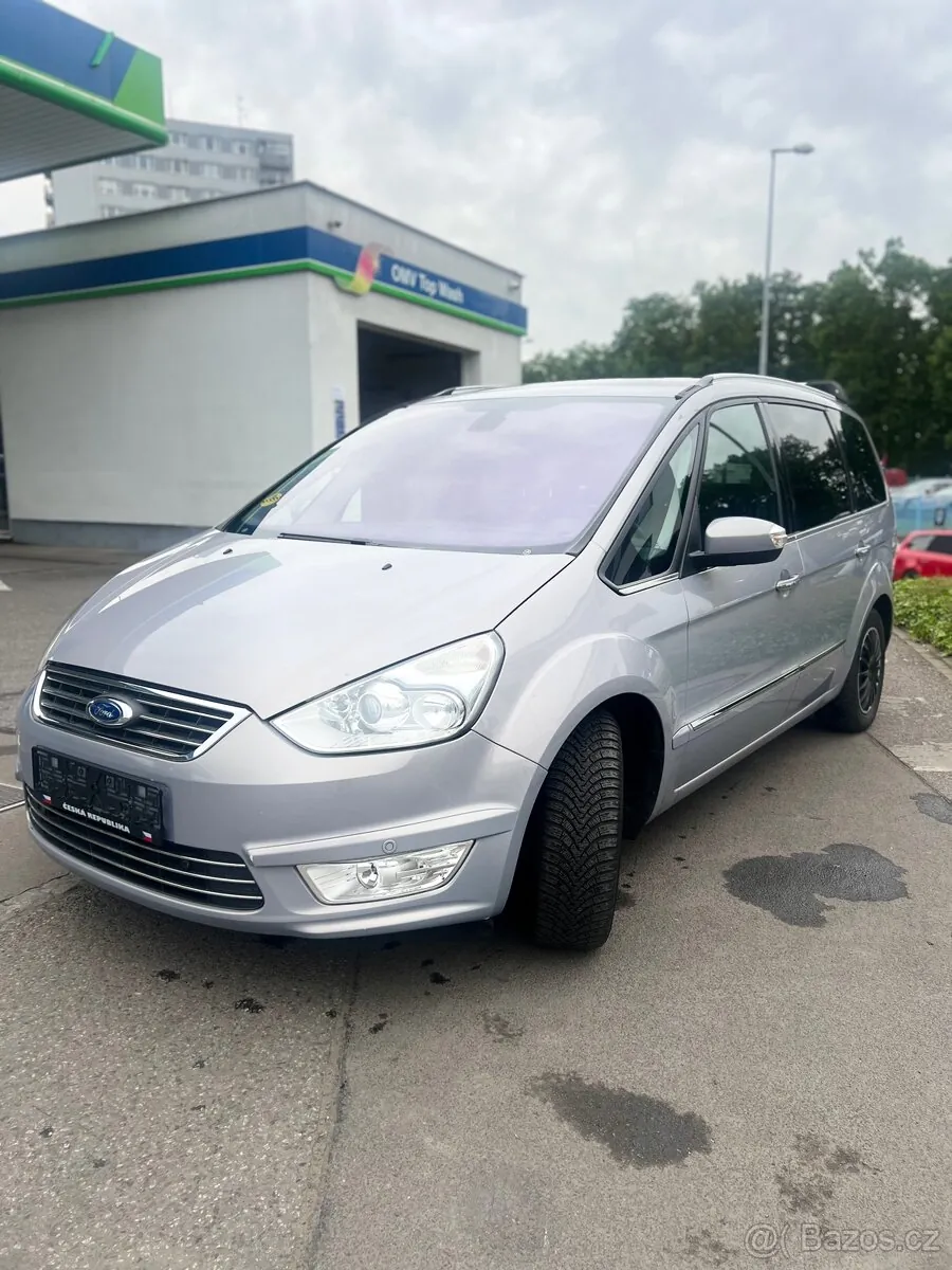 Ford Galaxy 2010 photo 2