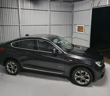 BMW X4 2016 photo 2