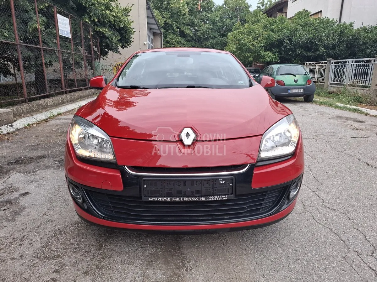Renault Megane 2012 photo 2