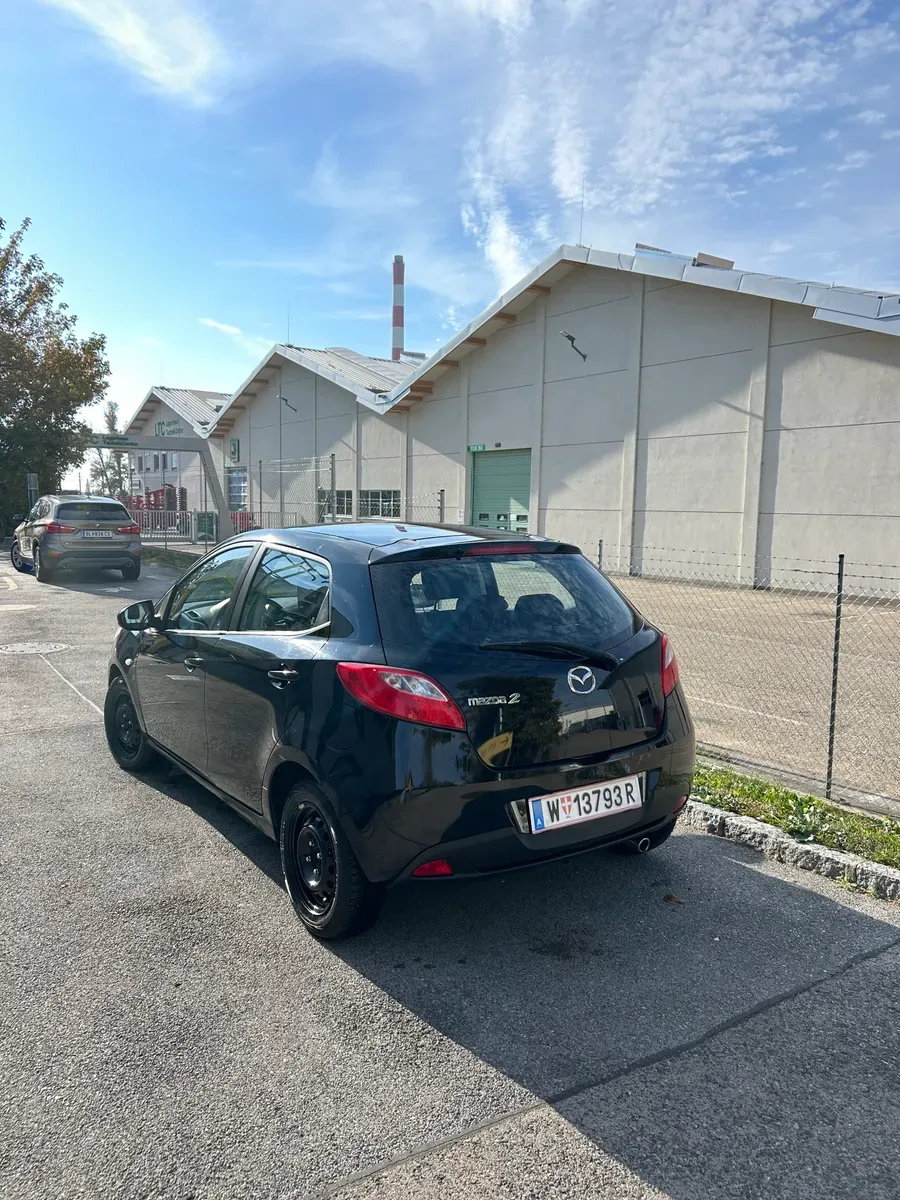 Mazda Mazda2