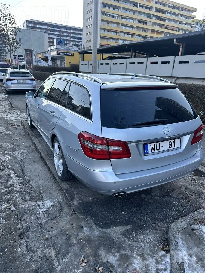 Mercedes-Benz E350 2010 photo 4