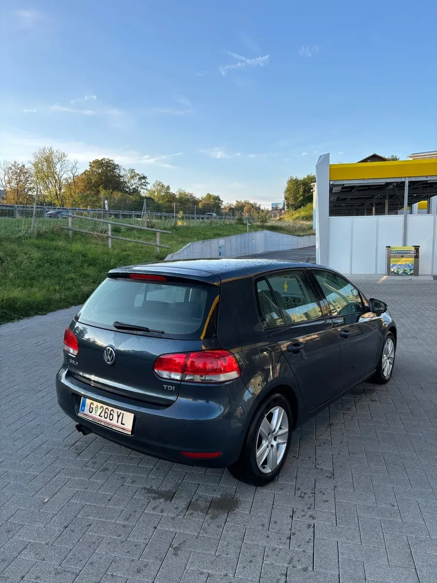 Volkswagen Golf 2009 photo 3