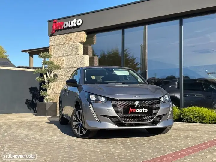 Peugeot E-208