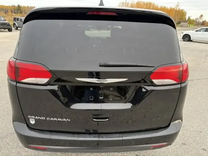 Chrysler Grand Caravan 2025 photo 3