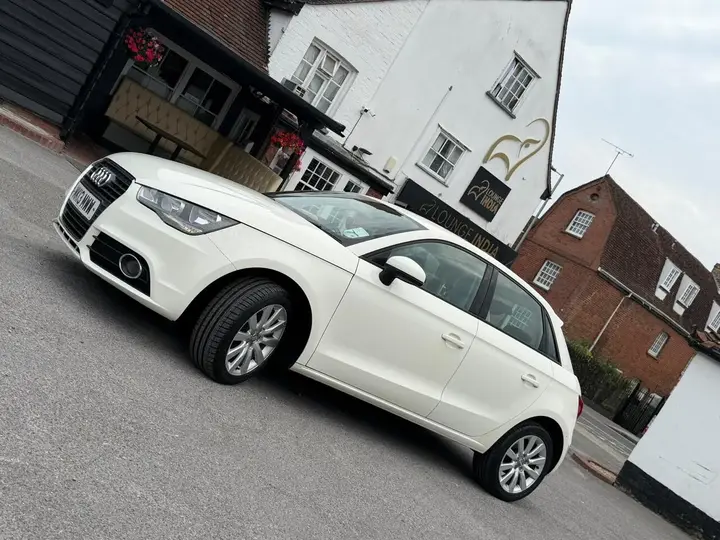 Audi A1 2013 photo 3