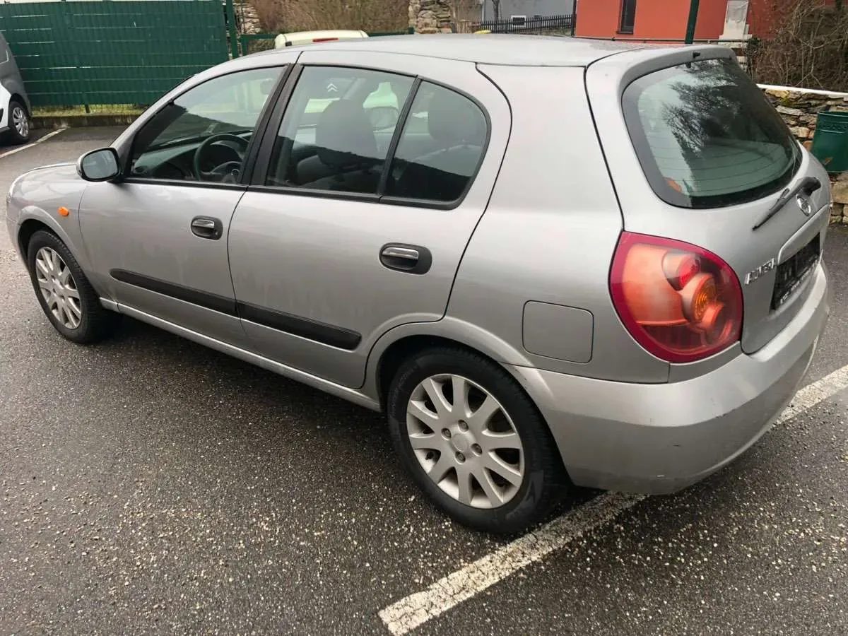 Nissan Almera 2003 photo 3