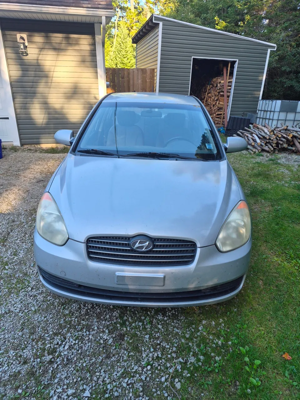 Hyundai Accent 2009 photo 2