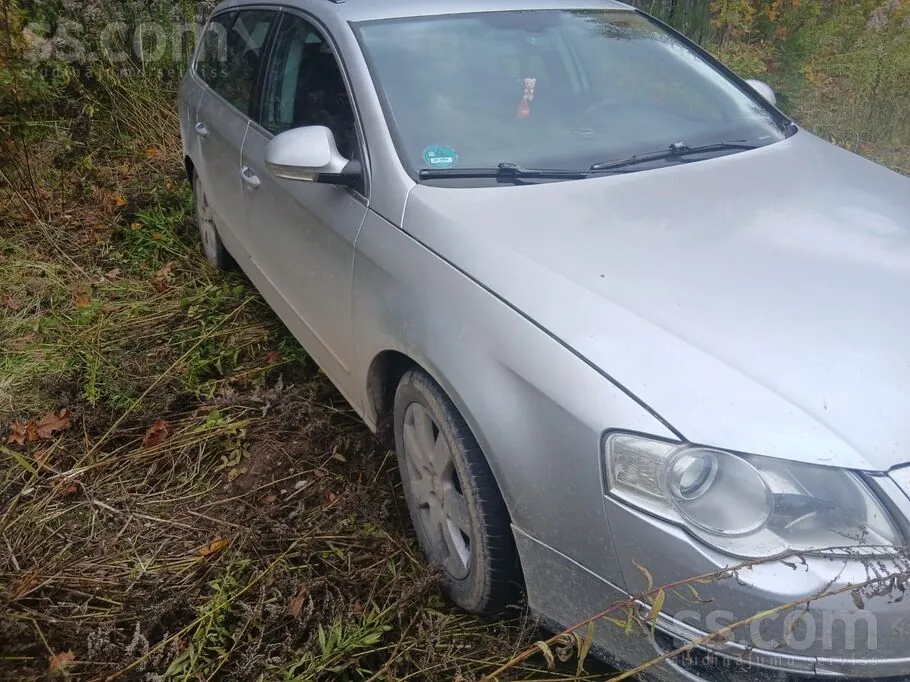 Volkswagen Passat 2010 photo 2