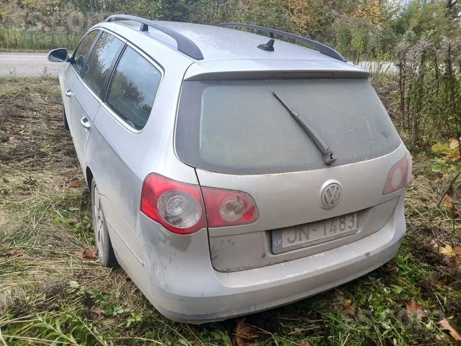 Volkswagen Passat 2010 photo 4