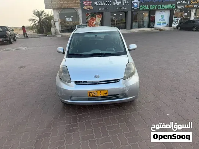 Daihatsu Sirion 2005 photo 2