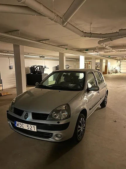 Renault Clio 2005 photo 2