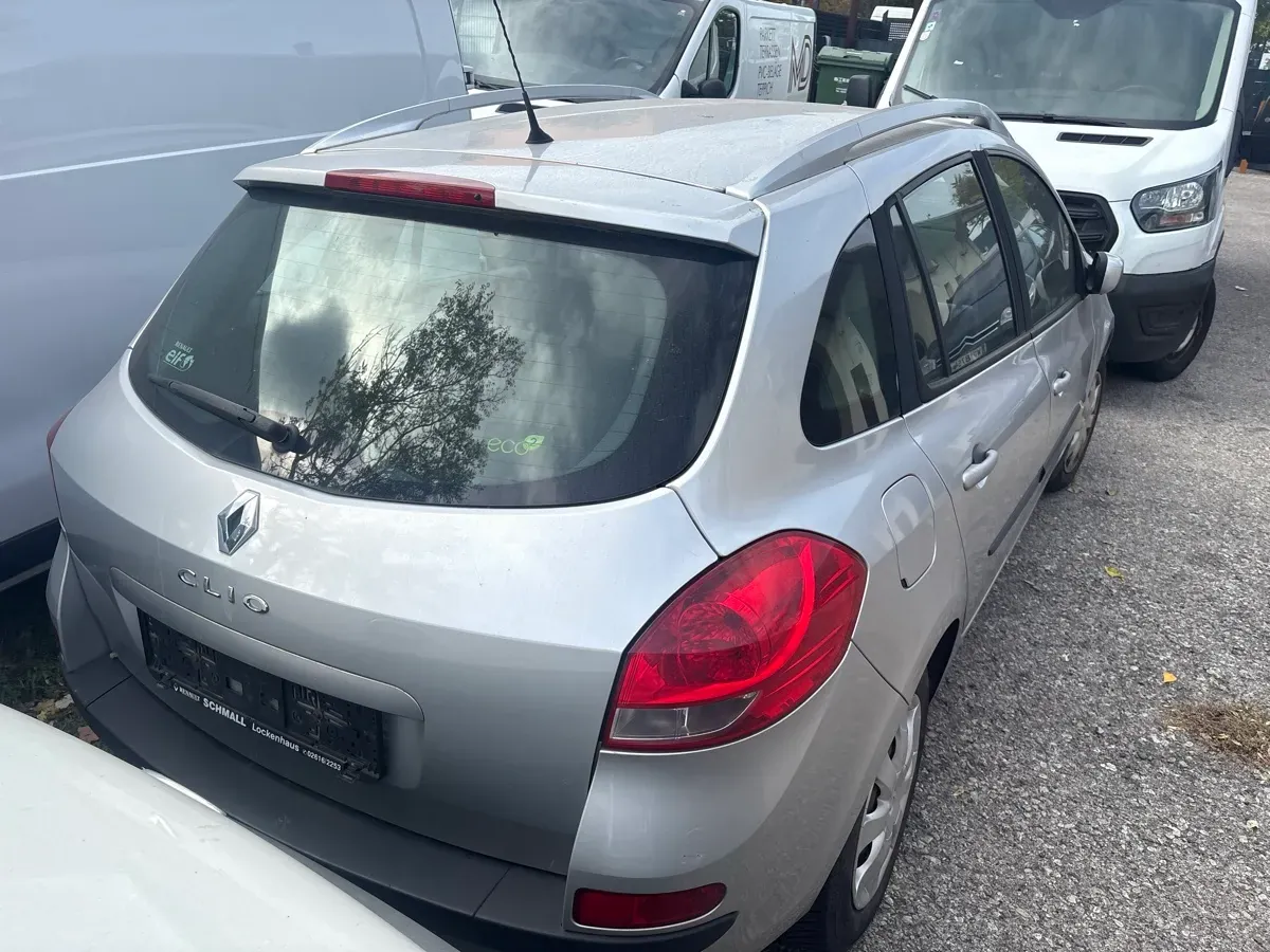 Renault Clio 2008 photo 2