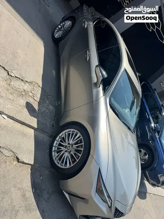Lexus Is 300 2022 photo 3