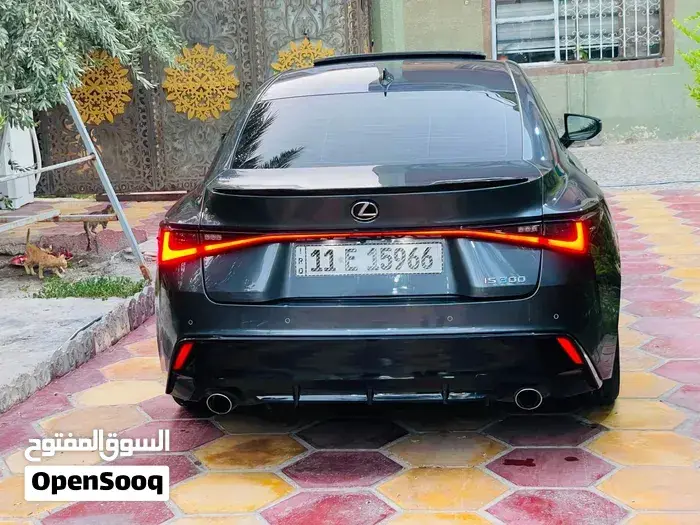 Lexus Is 300 2022 photo 5