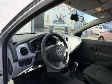 Dacia Logan 2014 photo 3