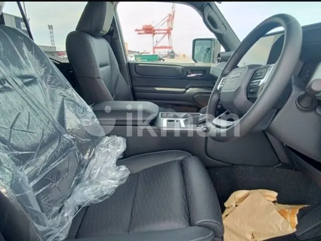 Toyota Land Cruiser Prado 2026 photo 3