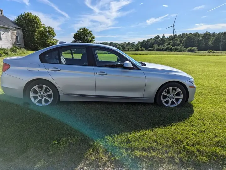 BMW 320I 2014 photo 3