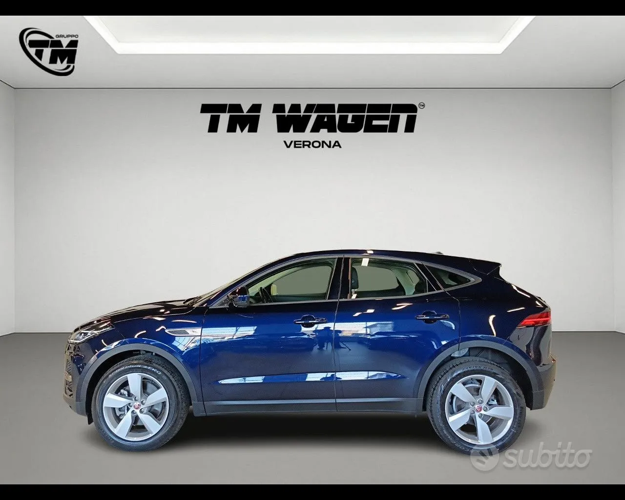 Jaguar E-Pace 2023 photo 2