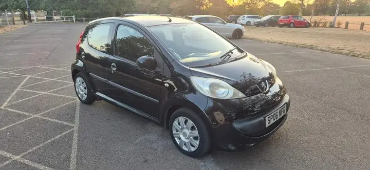 Peugeot 107 2006 photo 2