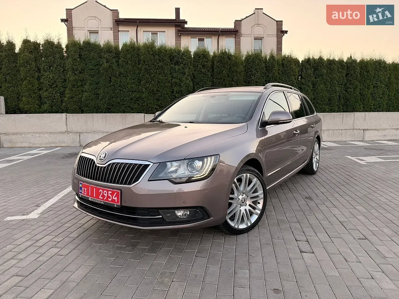 Skoda Superb 2015 photo 5