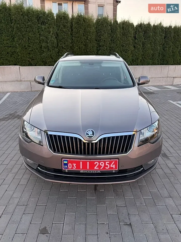 Skoda Superb 2015 photo 2