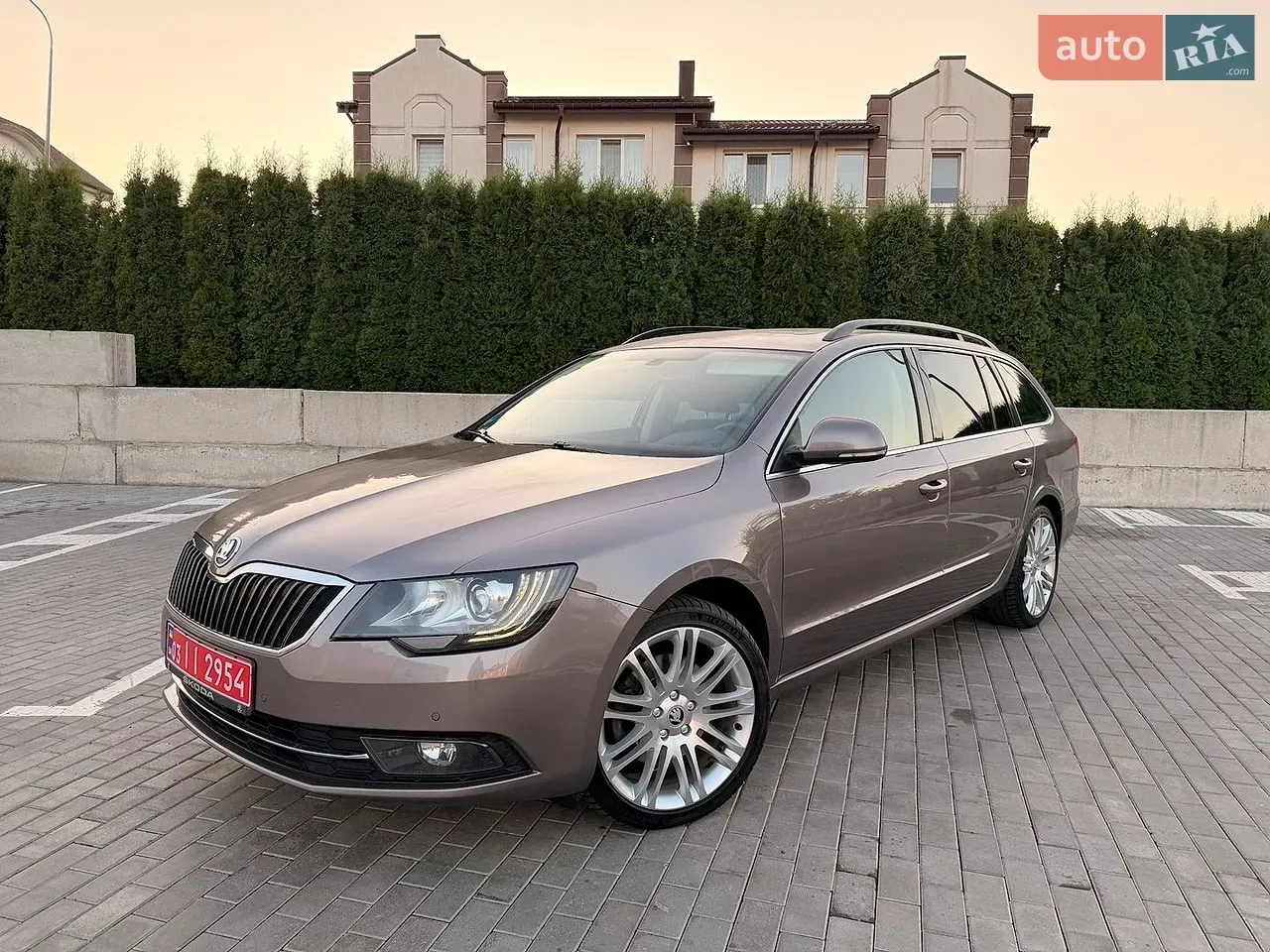 Skoda Superb 2015 photo 3