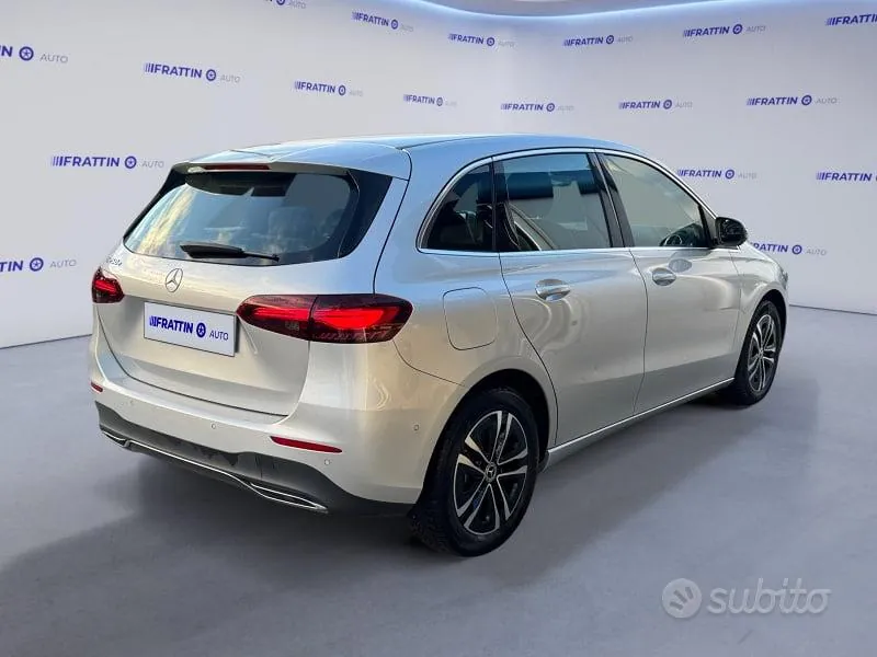 Mercedes-Benz B 250 E Hybrid Eq Progre 2023 photo 4