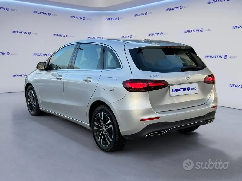Mercedes-Benz B 250 E Hybrid Eq Progre 2023 photo 3