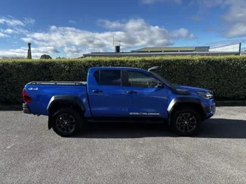 Toyota Hilux 2024 photo 3