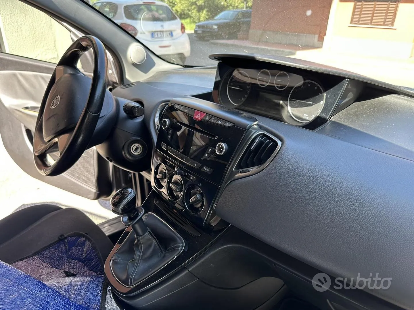 Lancia Ypsilon 2013 photo 5