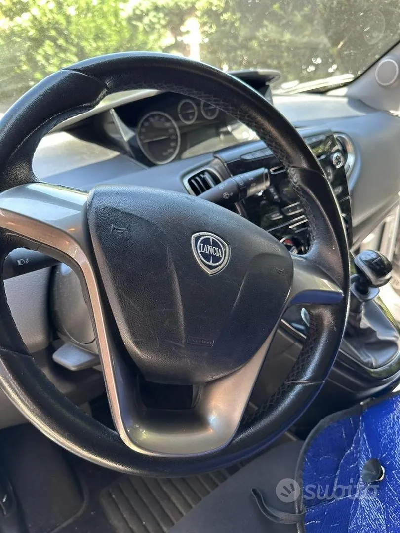 Lancia Ypsilon 2013 photo 4