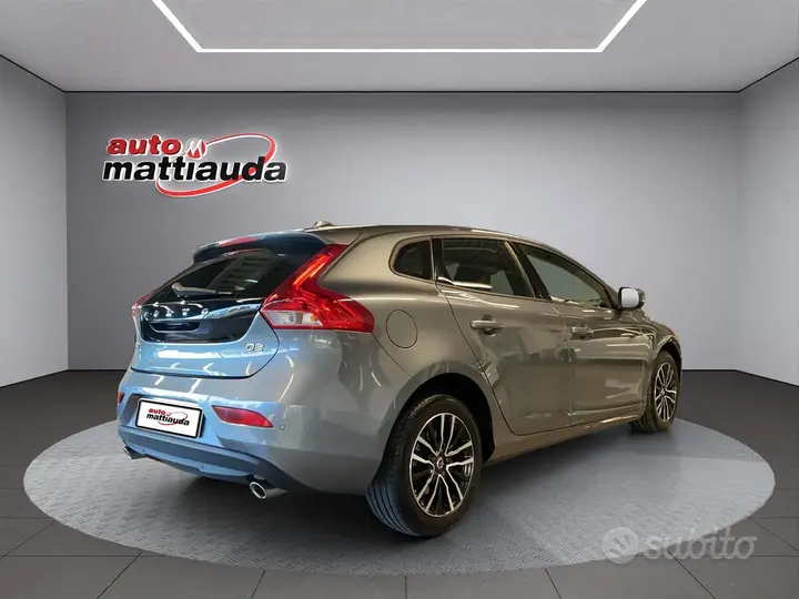 Volvo V40 2019 photo 3