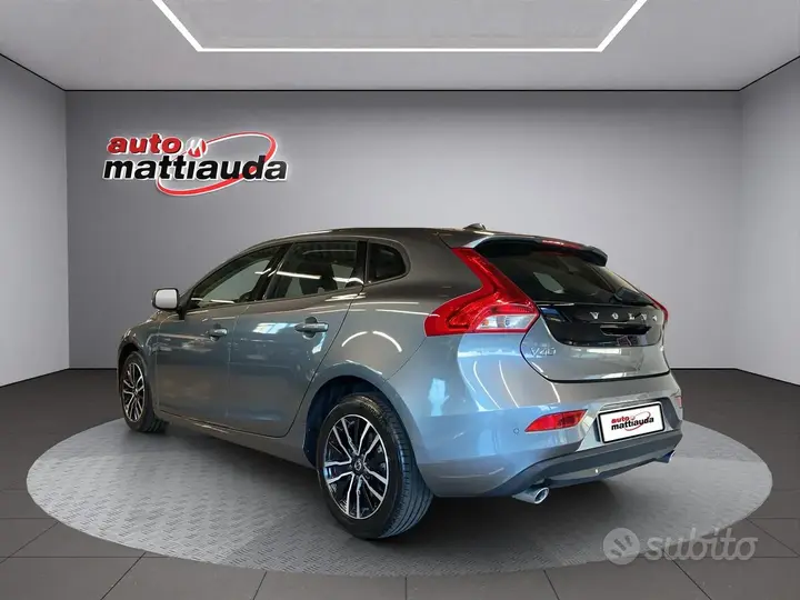 Volvo V40 2019 photo 4