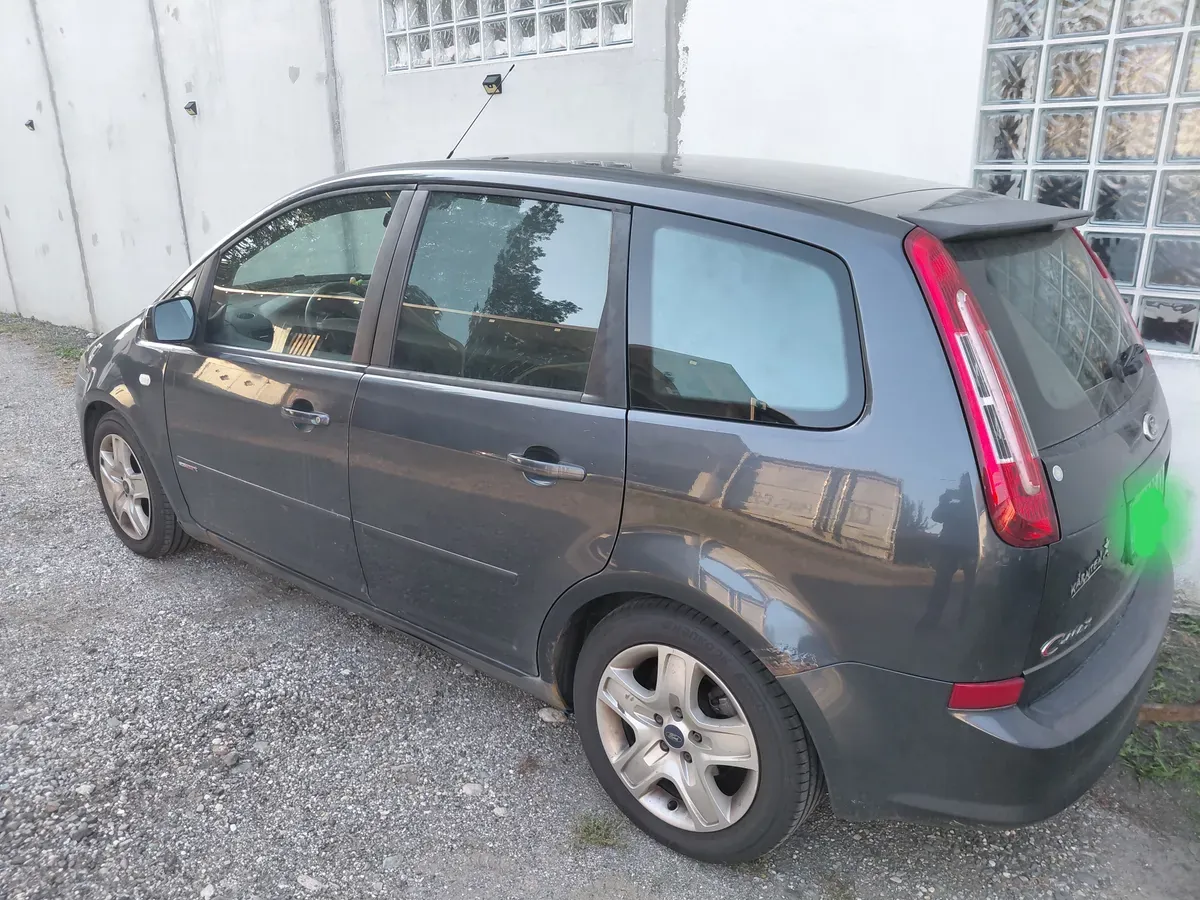Ford C-Max 2010 photo 2