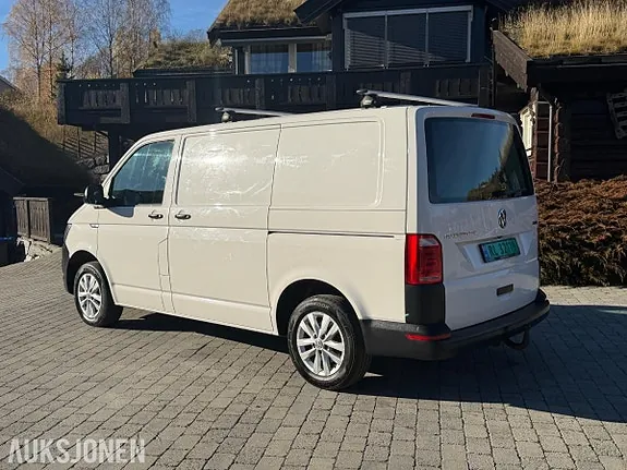Volkswagen Transporter 2018 photo 5
